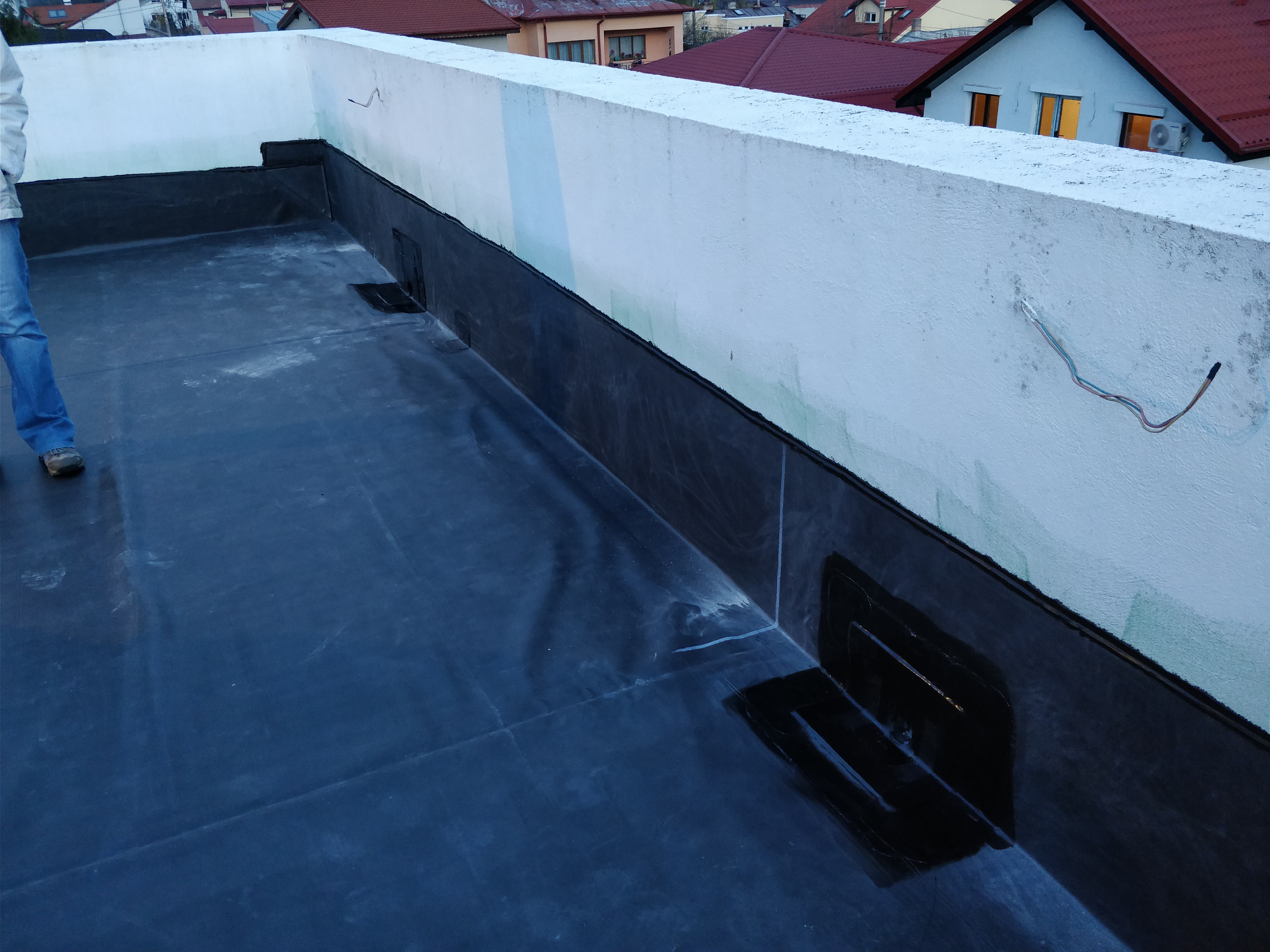 Hidroizolaţie balcon exterior şi interior pentru casa apartament